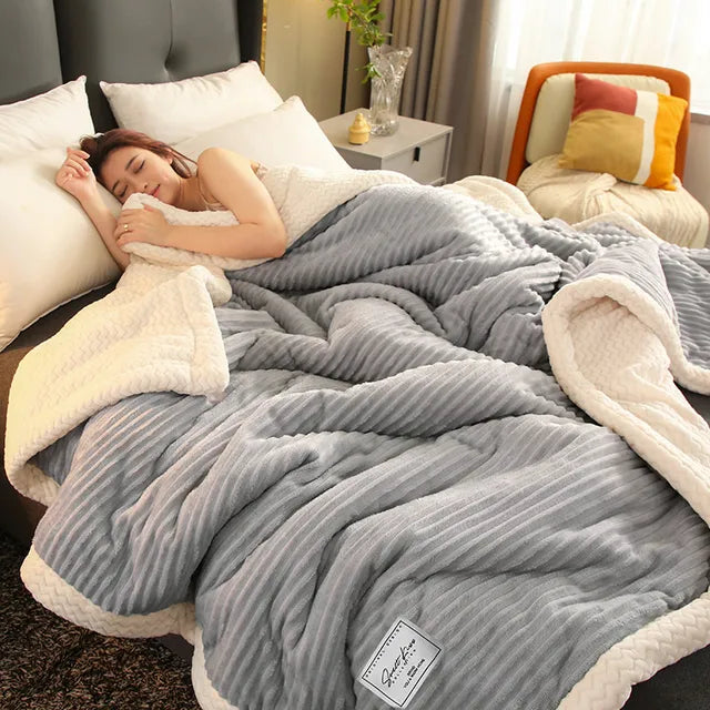 Luxe Winter Fleece Decke - CozyCuddle