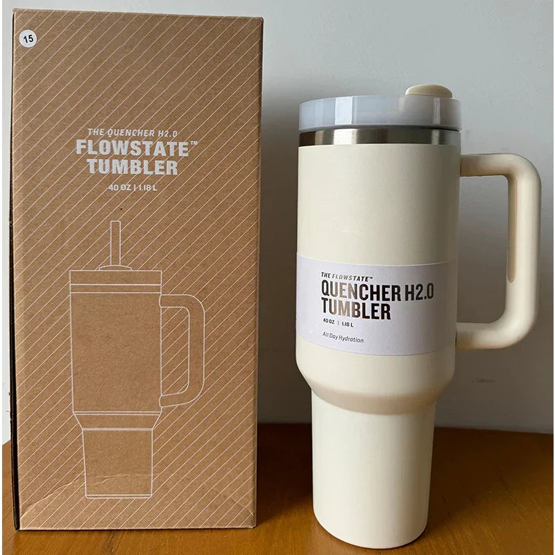 Vakuumisolierter Becher mit Deckel und Strohhalm – ThermoTumbler