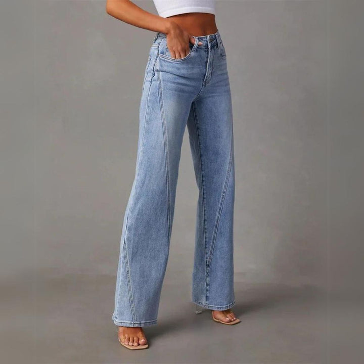 Trendige Flared-Jeans - Amarine