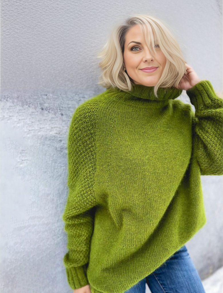 Leuchtend grüner, übergroßer Strickpullover mit Rollkragen - HerbstGlanz