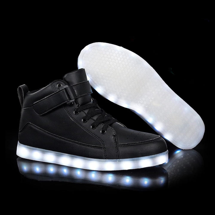 Trendige LED-Sneakers mit wiederaufladbarer Beleuchtung – LumaBoost