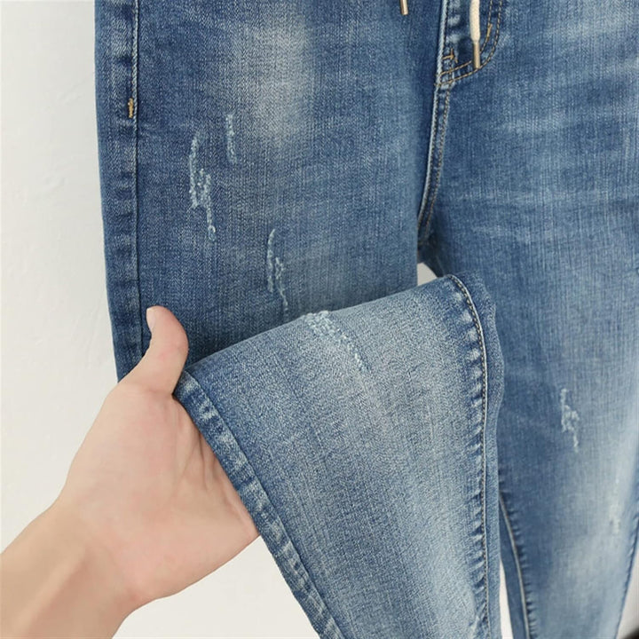 Elastische Baggy-Jeans mit hoher Taille in Übergröße