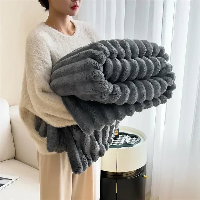 Weiche Plüsch-Maxi-Decke - LuxuraWrap