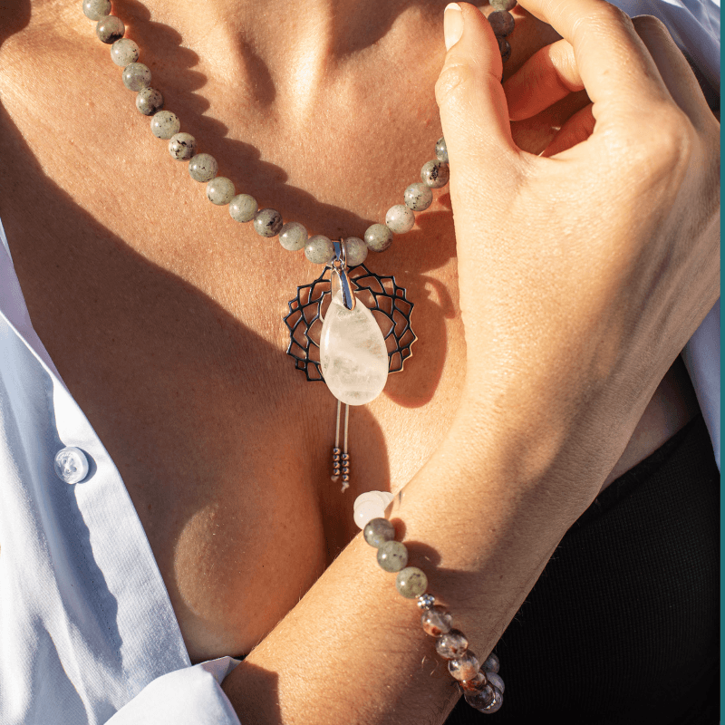 Labradorit, Jade und Amethyst Mala – Seraphine