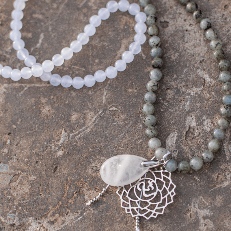 Labradorit, Jade und Amethyst Mala – Seraphine