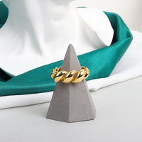 Goldener Croissant-Ring