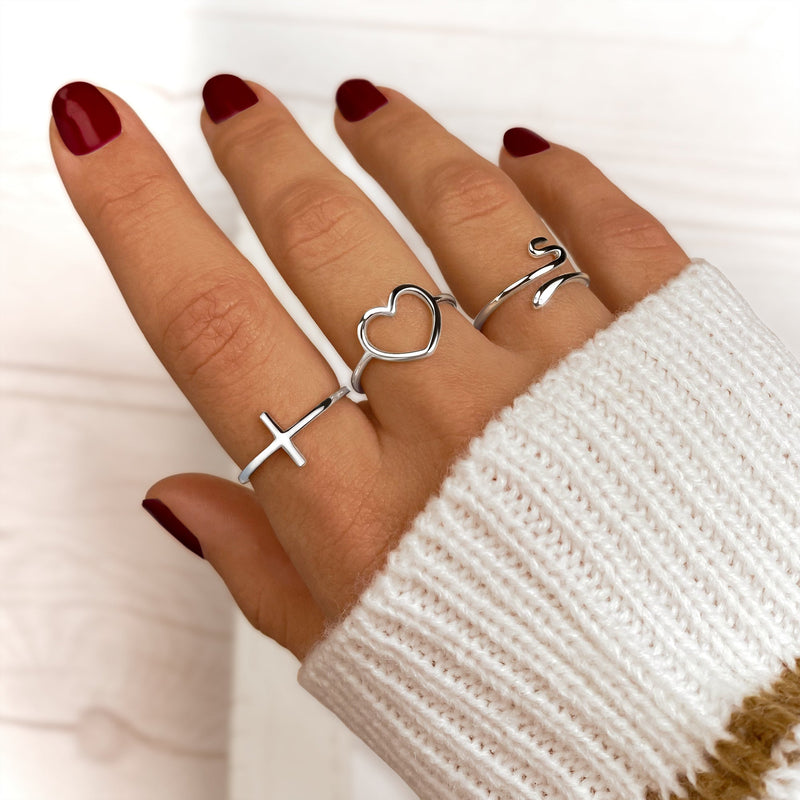 Trendiger Ring mit Kreuzdetail – Amélie