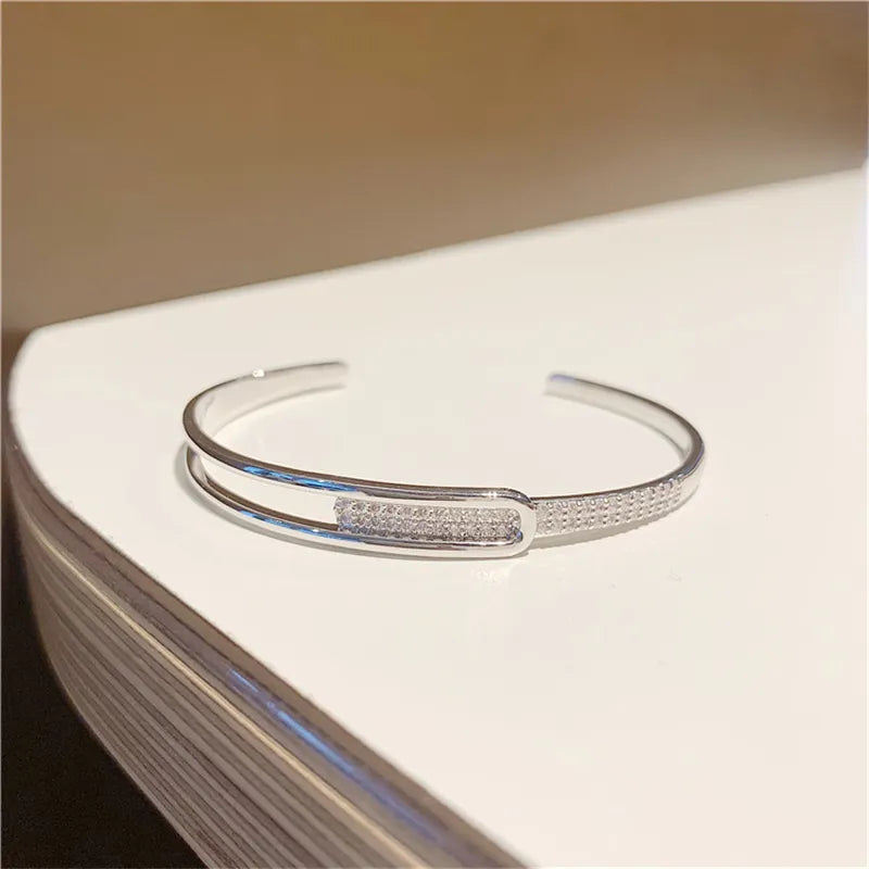 Offenes Armband aus 925er-Sterlingsilber mit Zirkonia