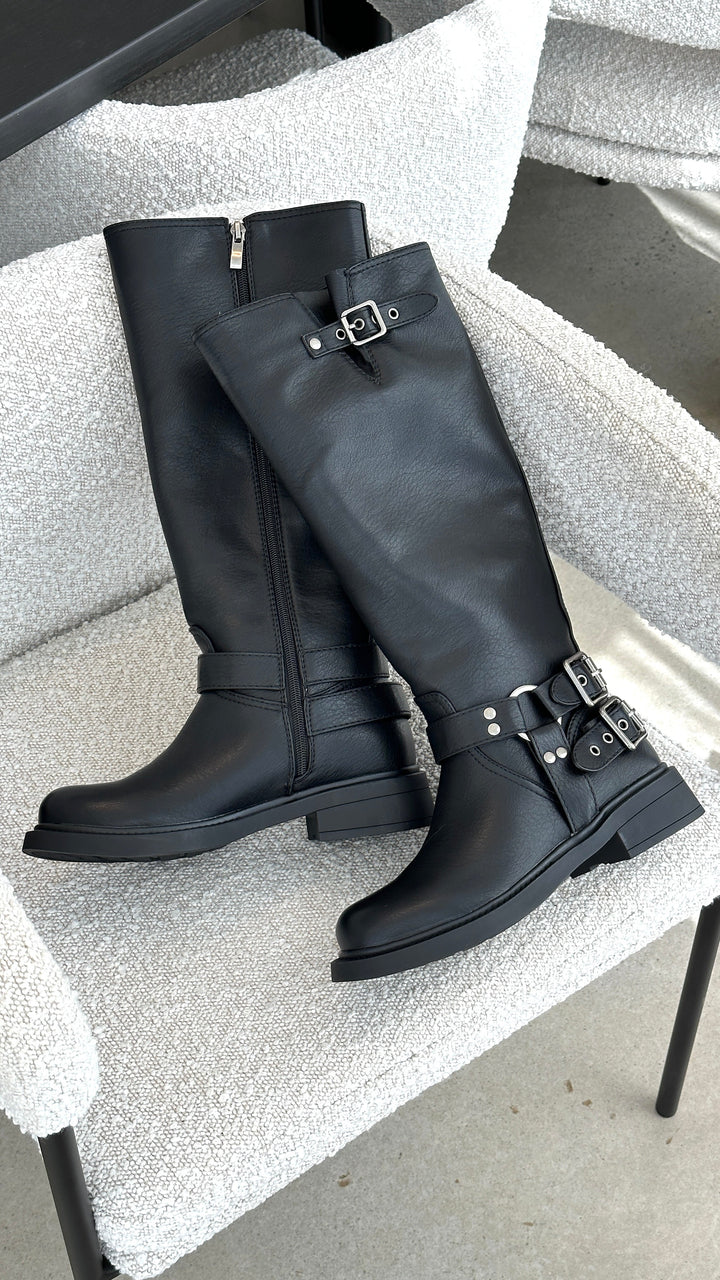 Coole Schwarze Combat-Stiefel – Aris