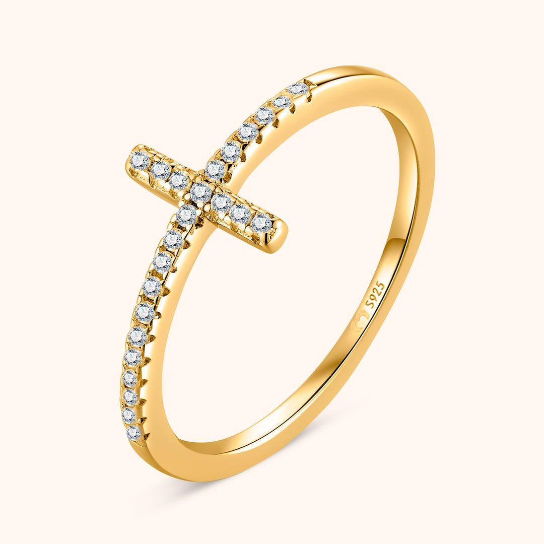 Stilvoller Ring mit Zirkonia-Kreuz – Faith