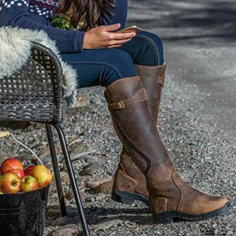 Orthopädische Stiefel mit Schnallendetails - Elara