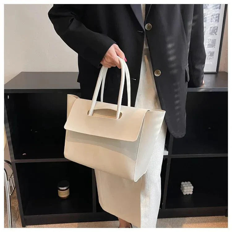 Urban Chic Tote - Martina