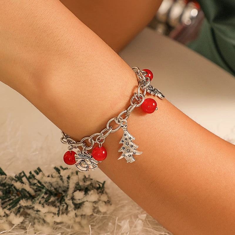 Weihnachtliches silbernes Charme-Armband