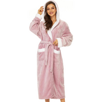 Flauschiger Fleece-Bademantel mit Kapuze für Damen – Feline