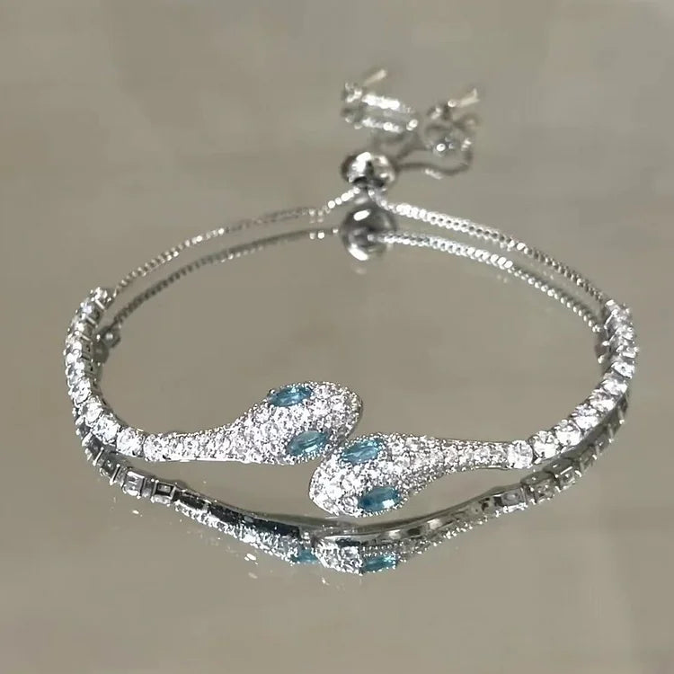 Silbernes Schlangenarmband mit Zirkonia – Lyra