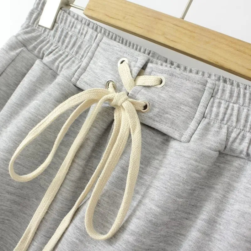 Shorts mit Kordelzug in der Taille in Übergröße