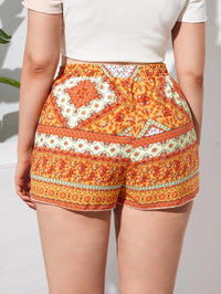 Boho Shorts mit floralem Muster in Plus Size