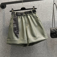 Plus Size Shorts aus Kunstleder mit elastischem Bund