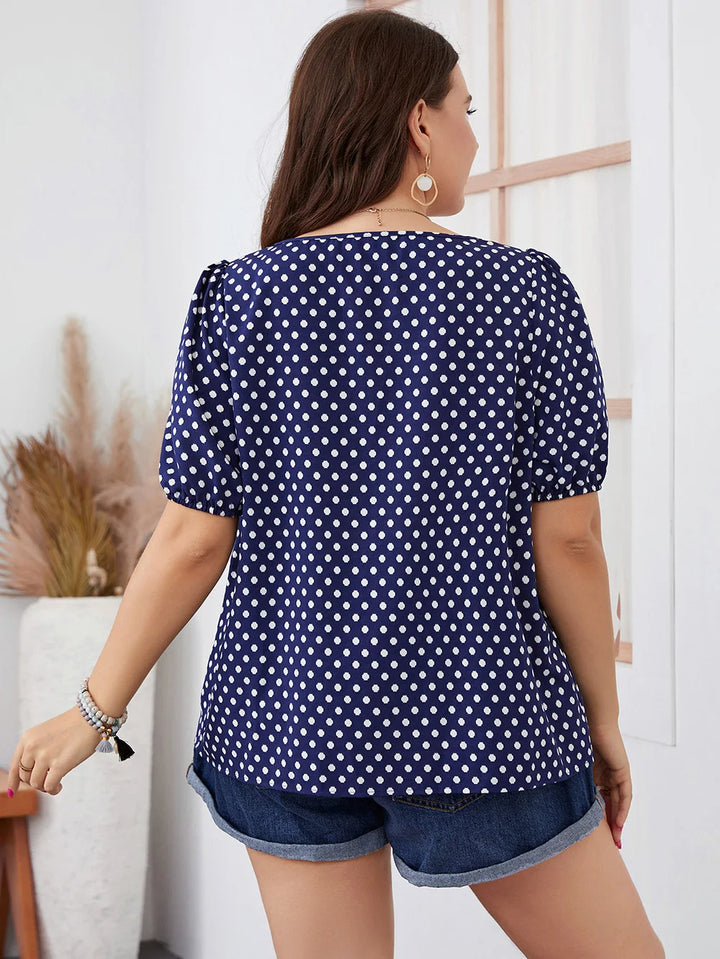 Plus-Size Boho-Chic-Bluse mit gepunkteten Puffärmeln