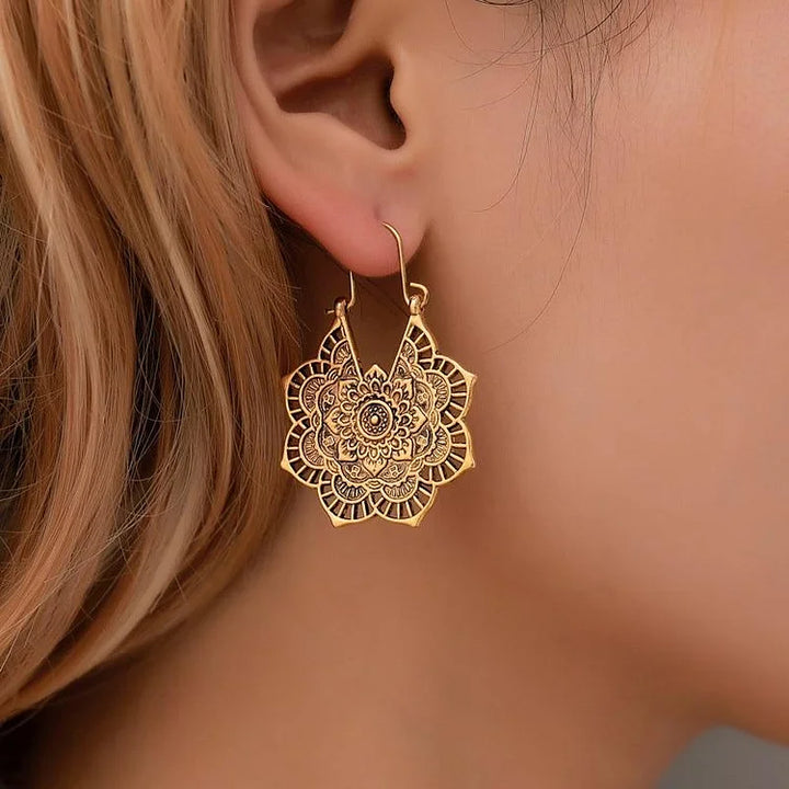 Goldene/Silberne Lotus-Mandala-Ohrringe – Isolde