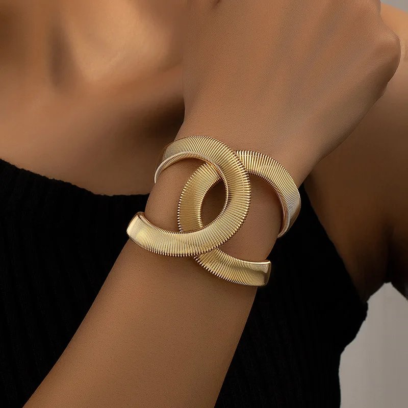 Stilvolles Doppeltes Goldenes Armband - Amara