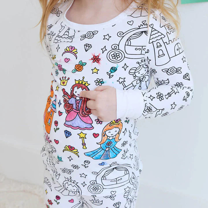 Kreativer Kinderpyjama – DreamArt