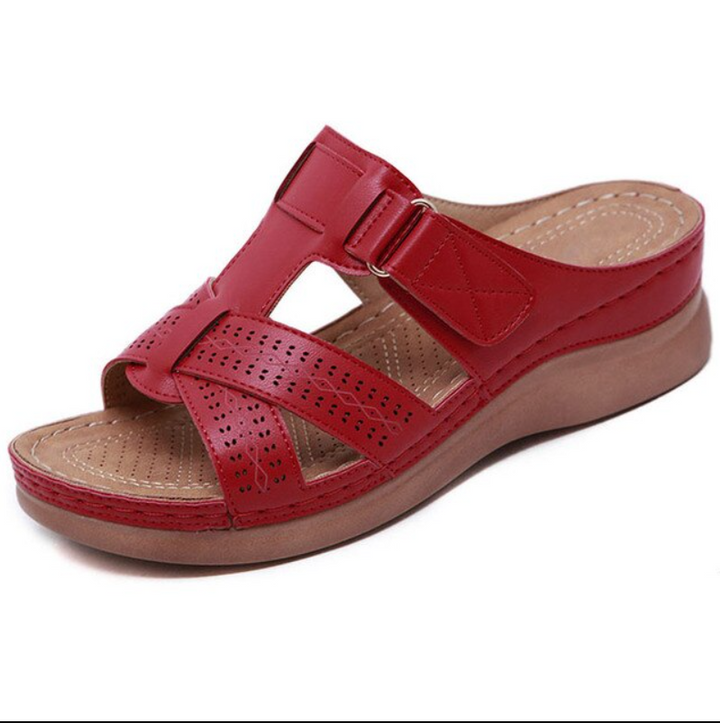 Bounzy: Klassische feminine Sandalen und Retro-Schuhe - Fiadora