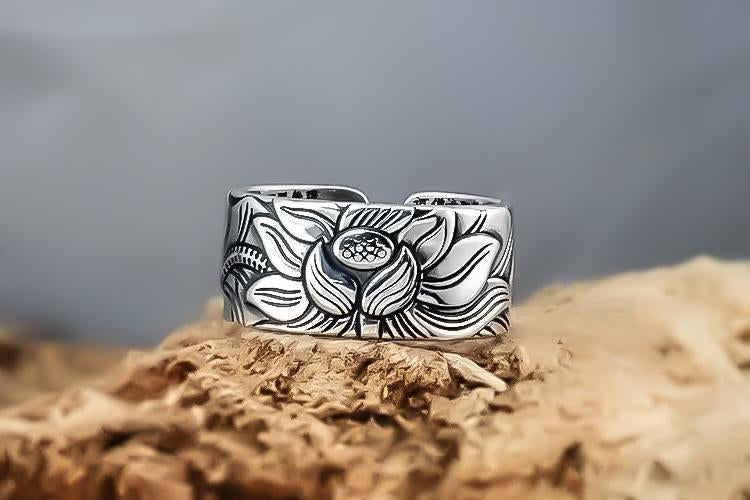 Silberner Lotus-Sutra-Ring